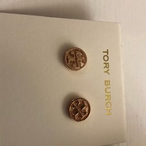 never worn Tory burch earrings